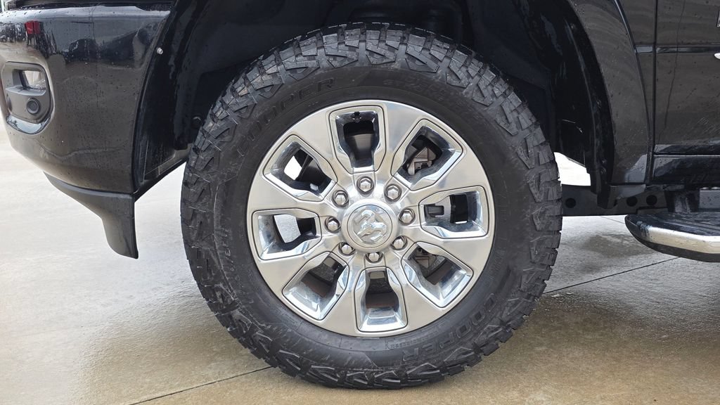Used 2021 RAM 2500 Limited w/ Body Color Bumper Group AWD/4WD image 11