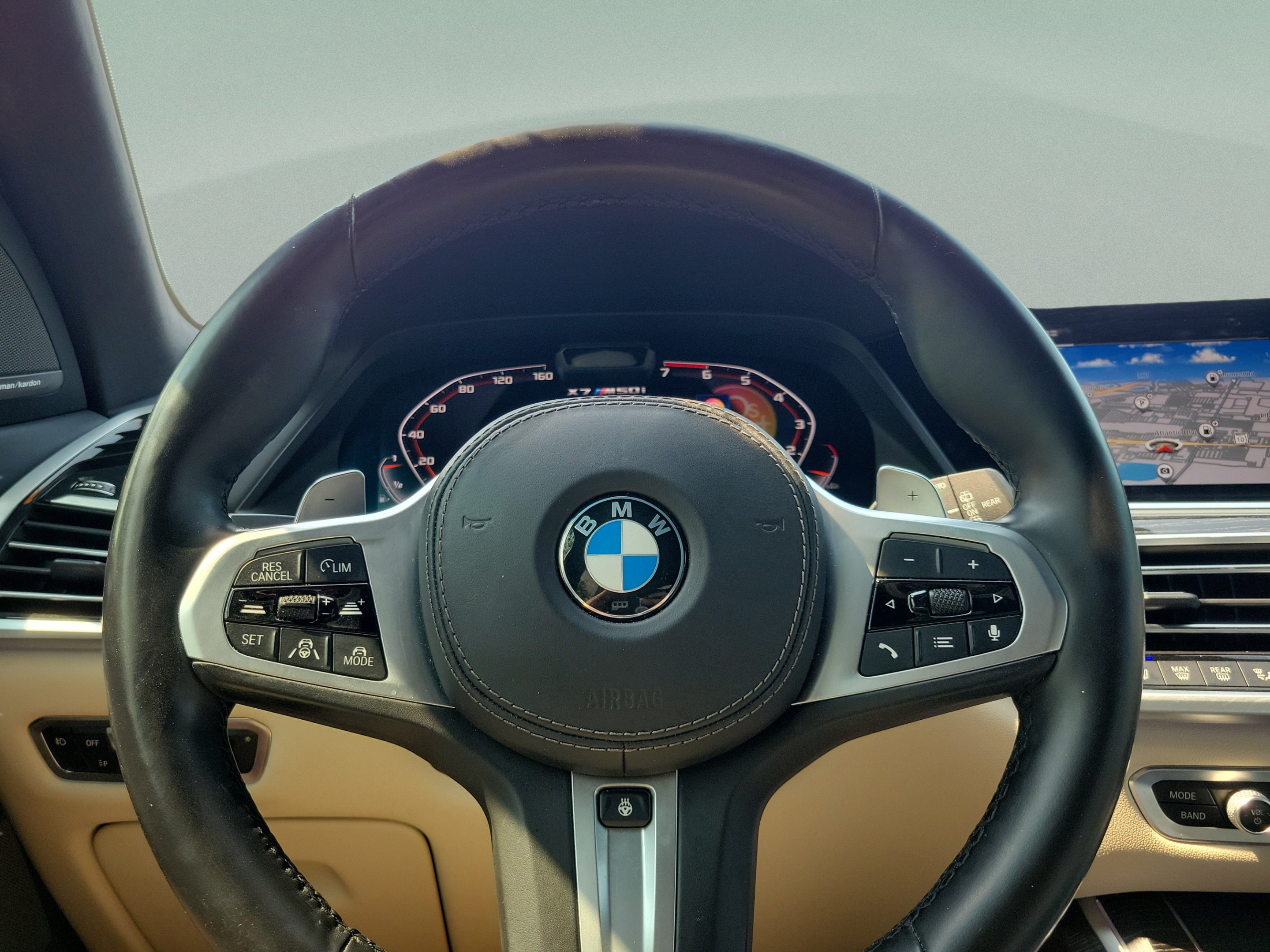 Used 2021 BMW X7 M50i w/ Dynamic Handling Package AWD/4WD image 20