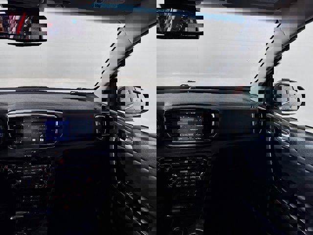 Certified 2022 Kia Sportage EX w/ EX Technology Package AWD/4WD image 25