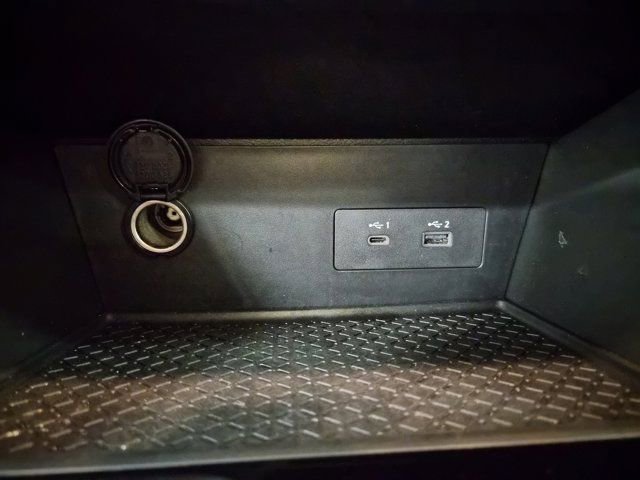 Used 2025 Nissan Pathfinder SV w/ SV Premium Package image 32