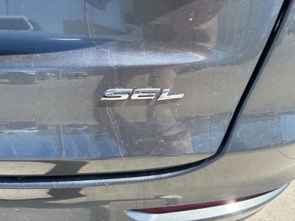 Used 2019 Ford Fusion SEL FWD image 10