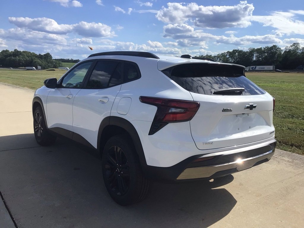 New 2025 Chevrolet Trax ACTIV w/ Driver Confidence Package image 5