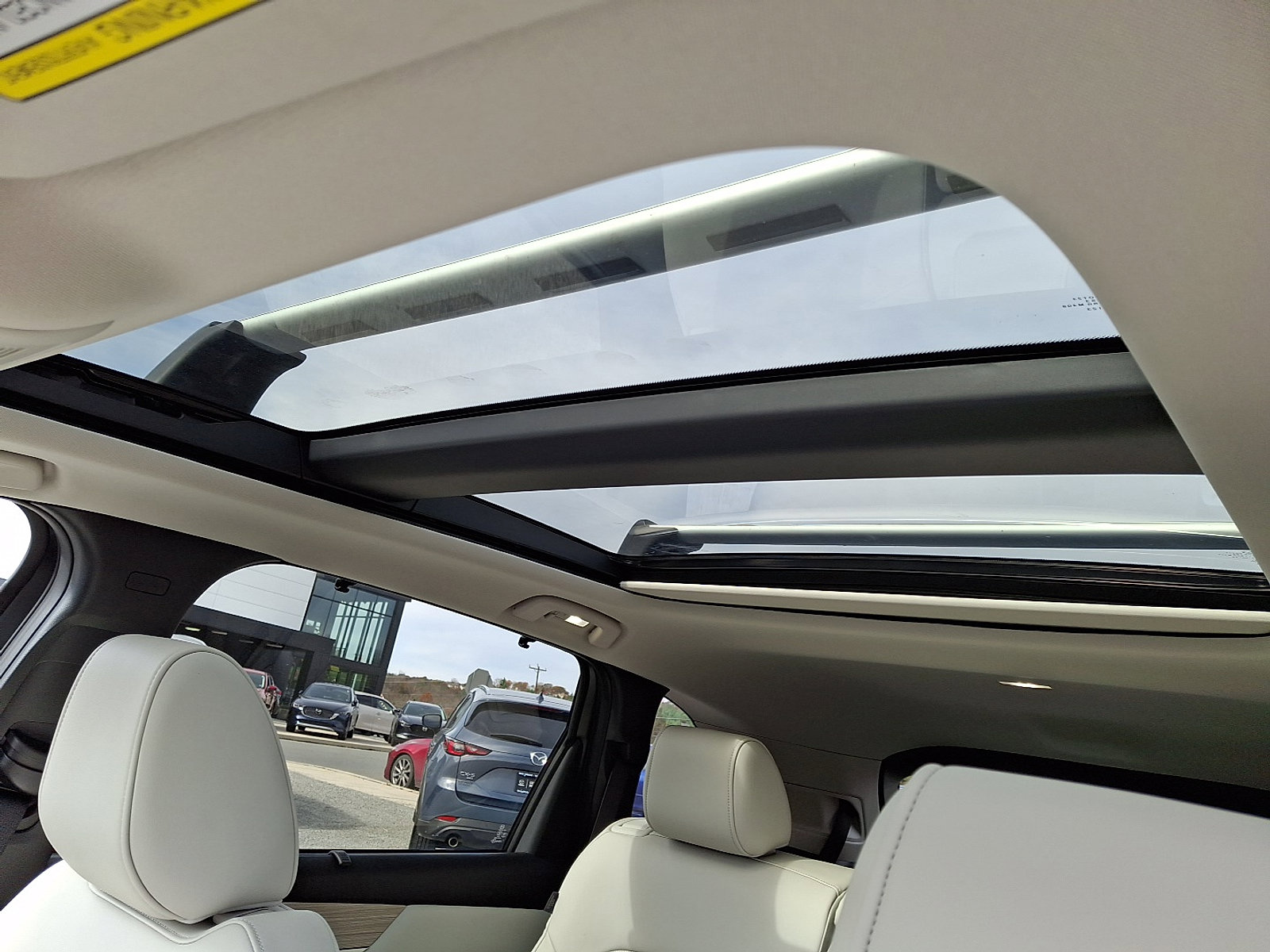 Certified 2025 MAZDA CX-90 3.3 Turbo S w/ Premium Package image 15