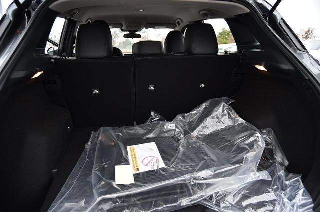 New 2025 Nissan Kicks SR image 28