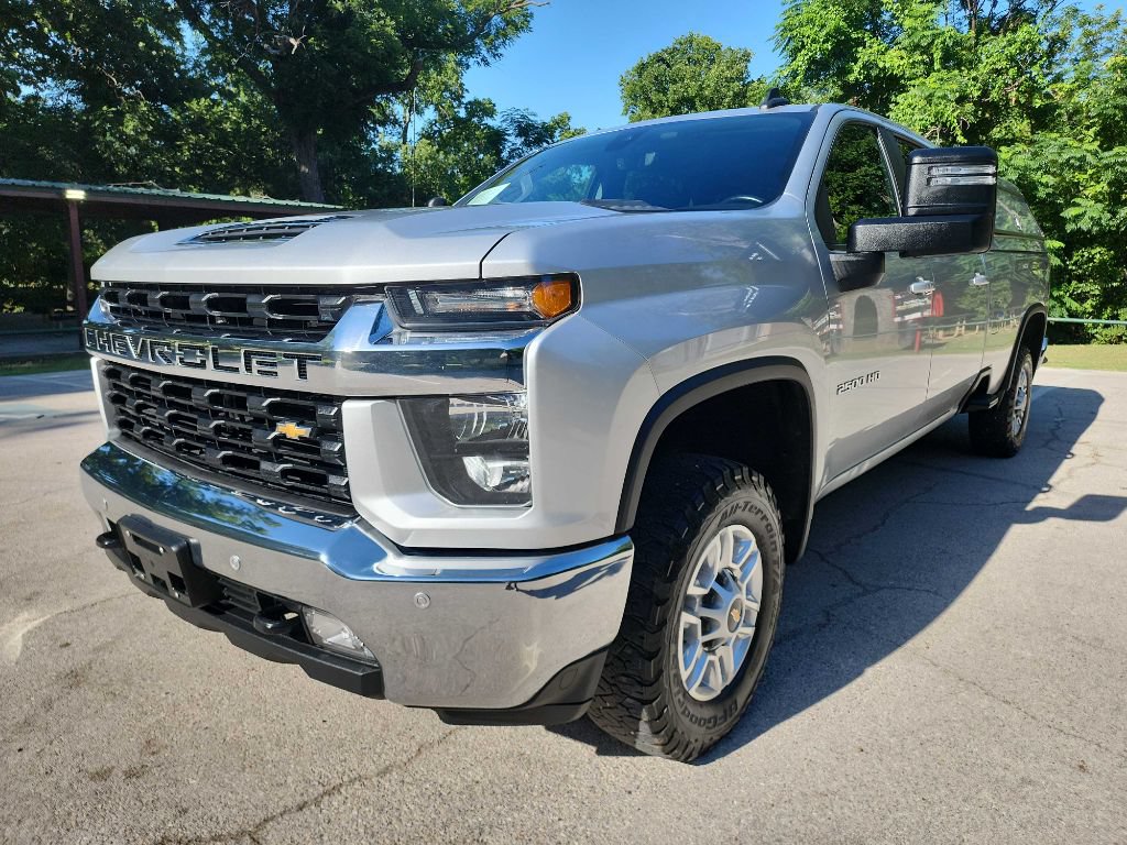 Used 2023 Chevrolet Silverado 2500 LT w/ Convenience Package AWD/4WD image 3