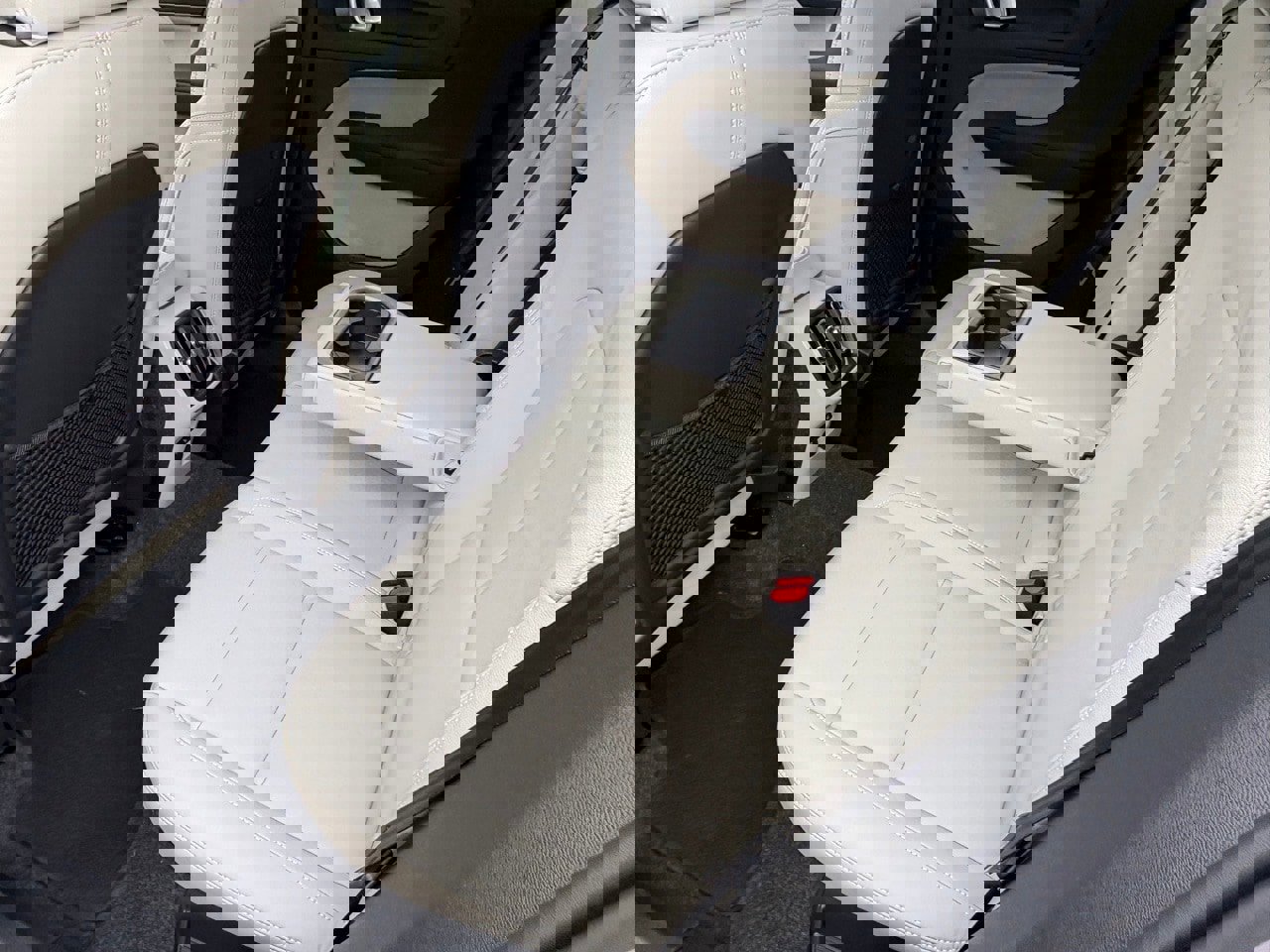 New 2026 Volvo XC40 B5 Ultra w/ Protection Package Premier image 23