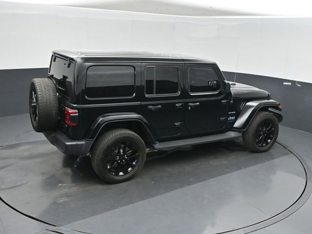 Used 2022 Jeep Wrangler Unlimited Sahara w/ Cold Weather Group image 29