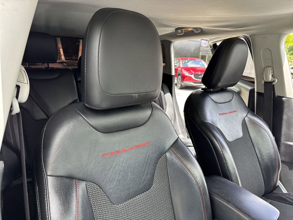 Used 2020 Jeep Compass Trailhawk AWD/4WD image 46