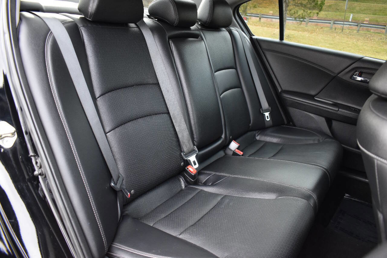 Used 2017 Honda Accord EX-L image 15