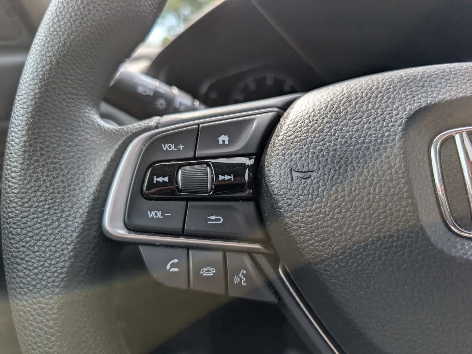 Certified 2018 Honda Accord EX image 23