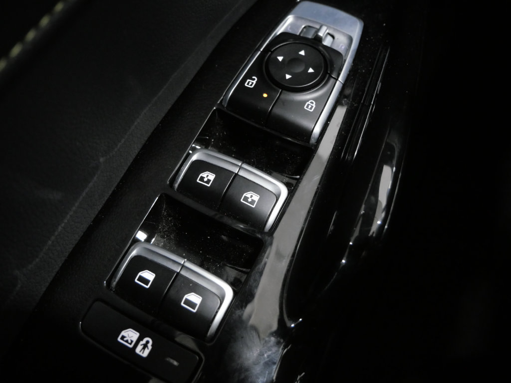 Used 2025 Kia K5 GT FWD image 14