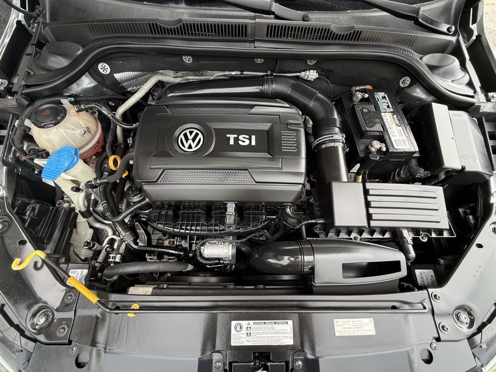 Used 2018 Volkswagen Jetta GLI FWD image 28