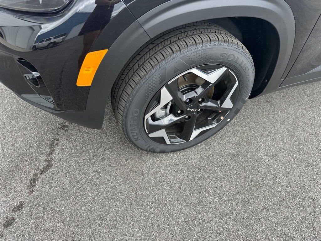 New 2026 Kia Seltos EX image 14