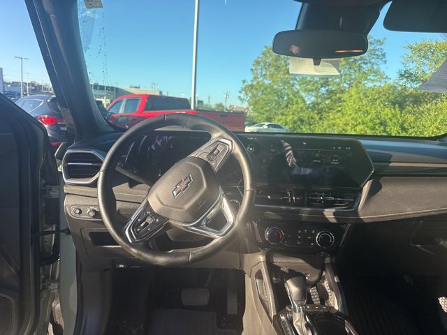 Used 2024 Chevrolet TrailBlazer ACTIV w/ Driver Confidence Package image 7