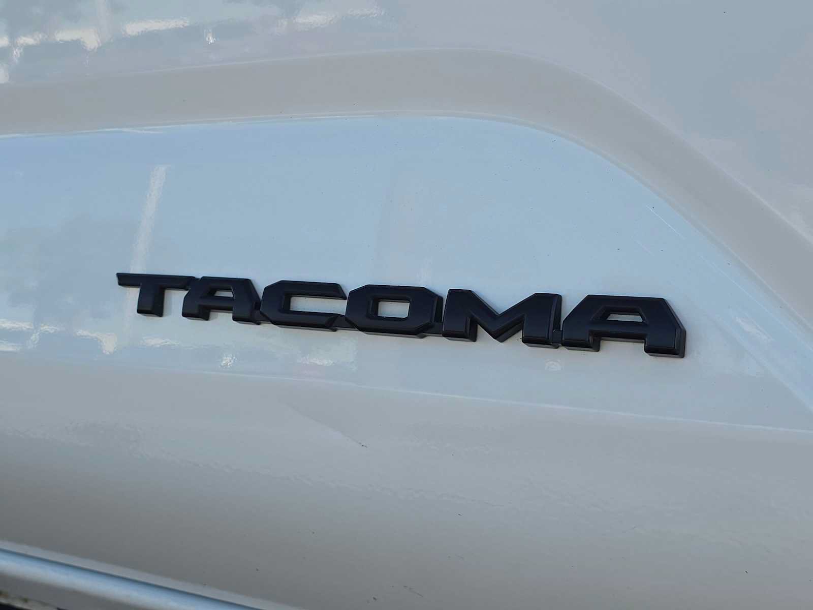 Used 2024 Toyota Tacoma TRD Off-Road w/ TRD Off Road Upgrade Package AWD/4WD image 13