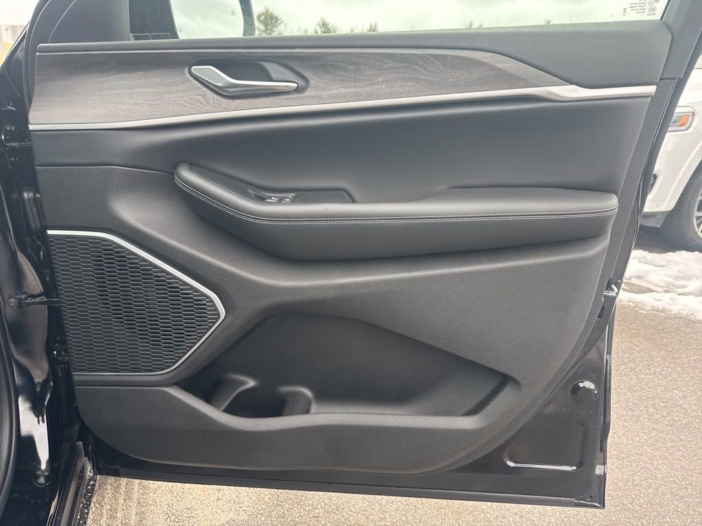 New 2026 Jeep Grand Cherokee Limited image 31