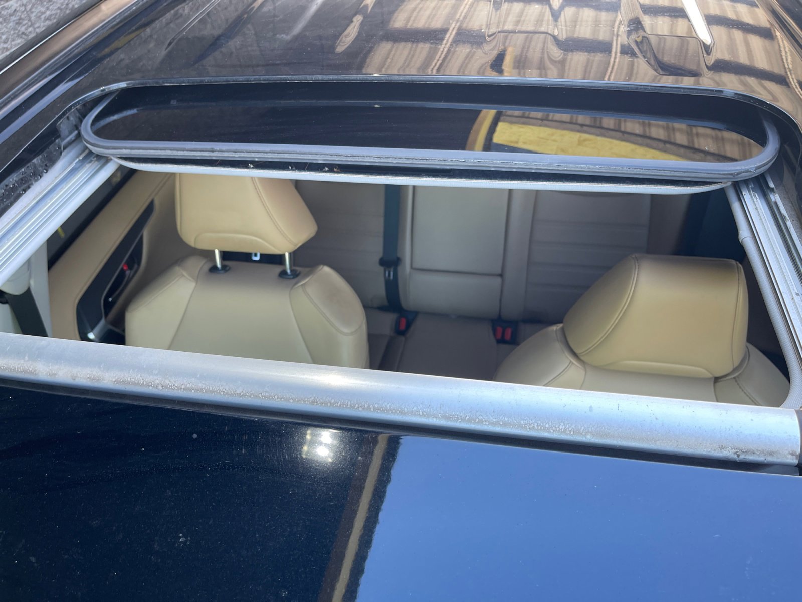 Used 2021 Toyota RAV4 Limited image 21