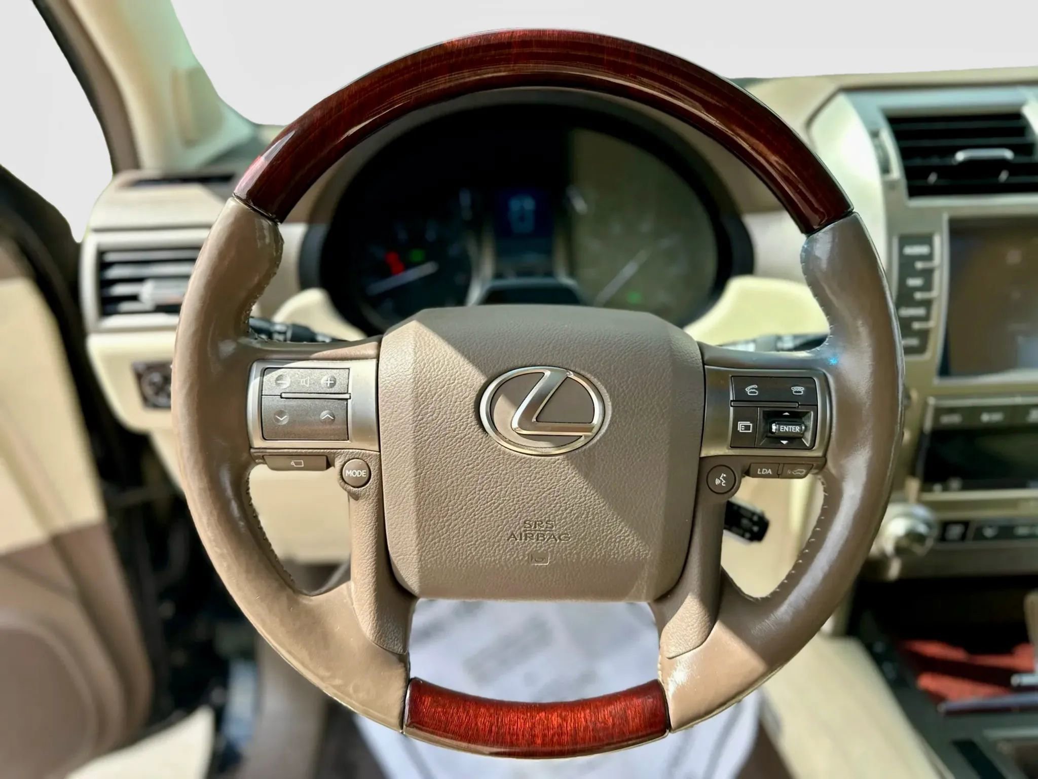 Used 2014 Lexus GX 460 Luxury w/ Driver Support Package AWD/4WD image 18