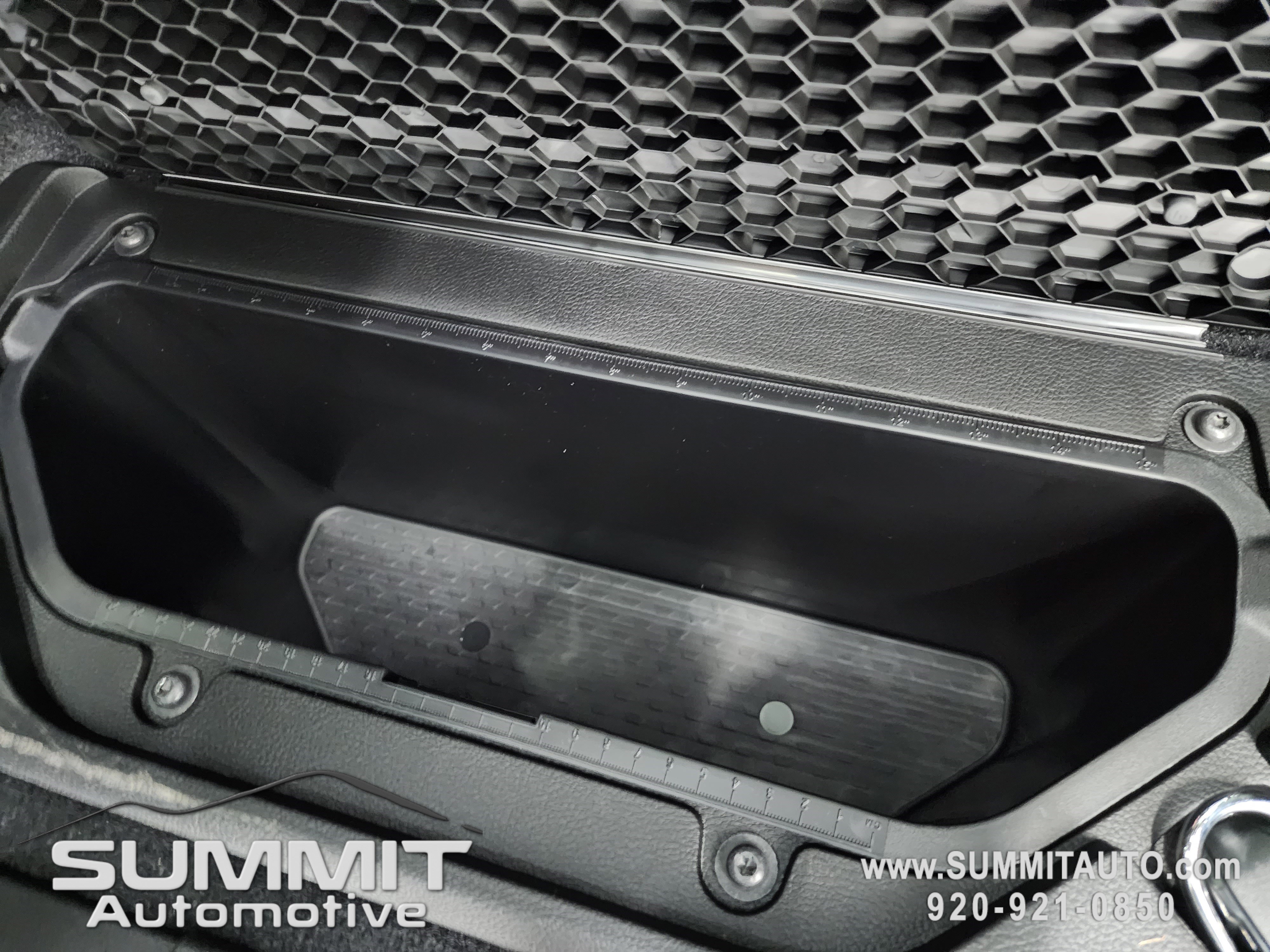 New 2026 RAM 1500 Laramie w/ Night Edition AWD/4WD image 46