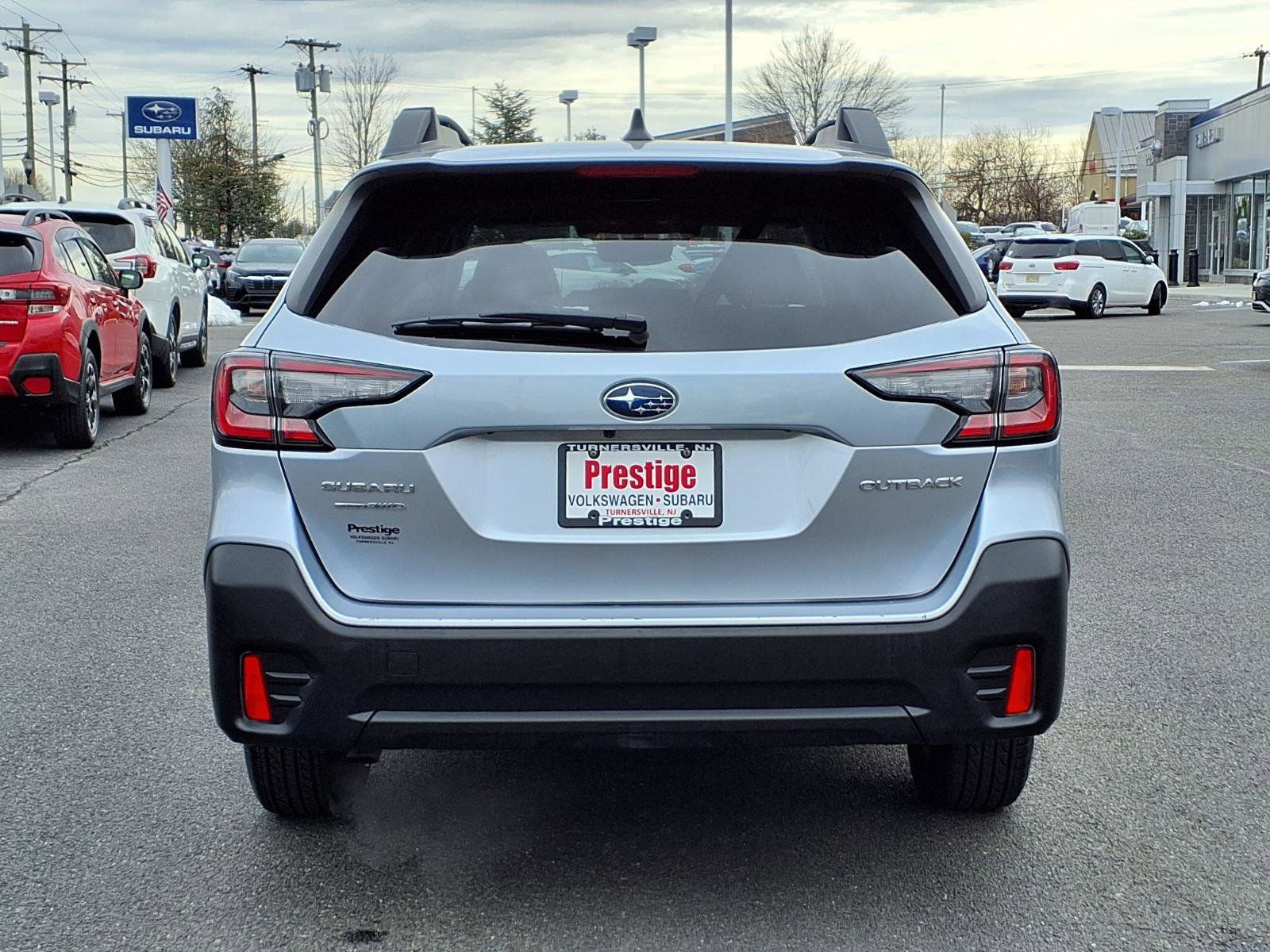 Used 2021 Subaru Outback Premium image 4