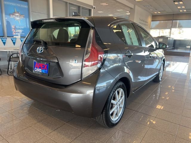 Used 2015 Toyota Prius C Three image 7