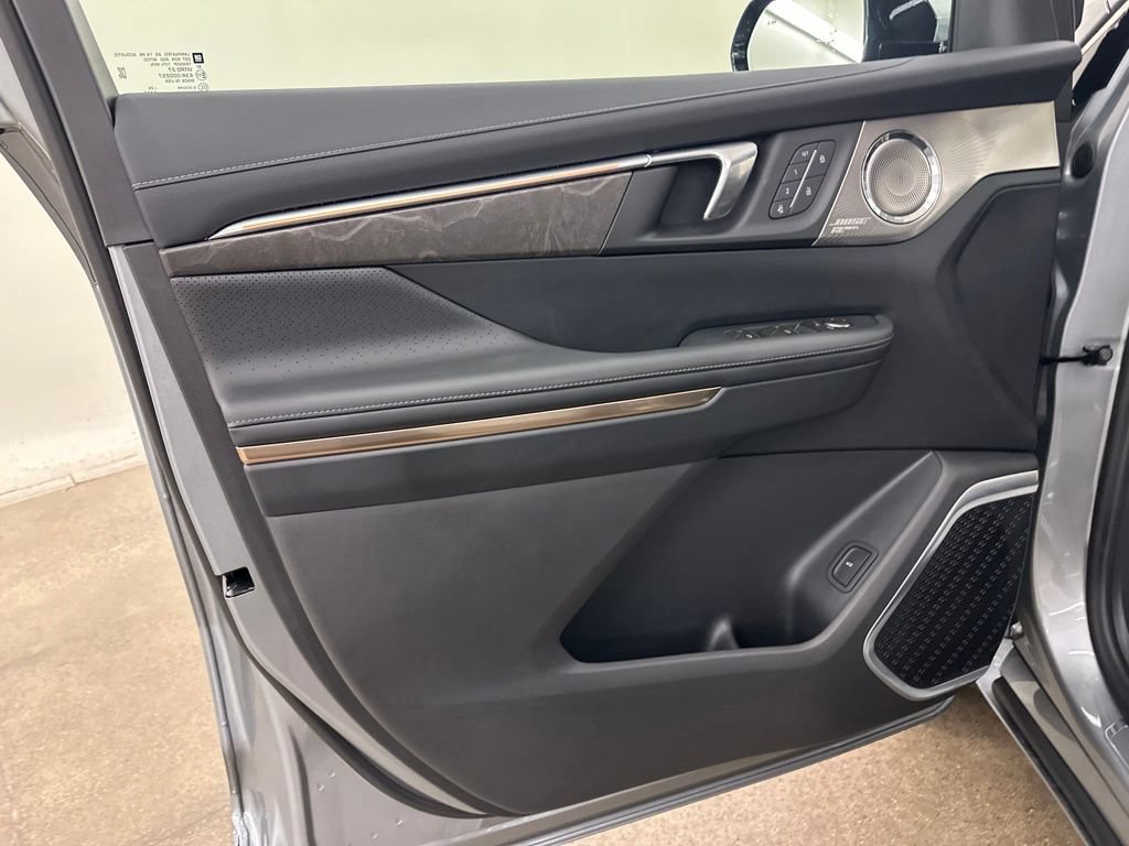 New 2026 Buick Enclave Avenir w/ Super Cruise Package AWD/4WD image 34