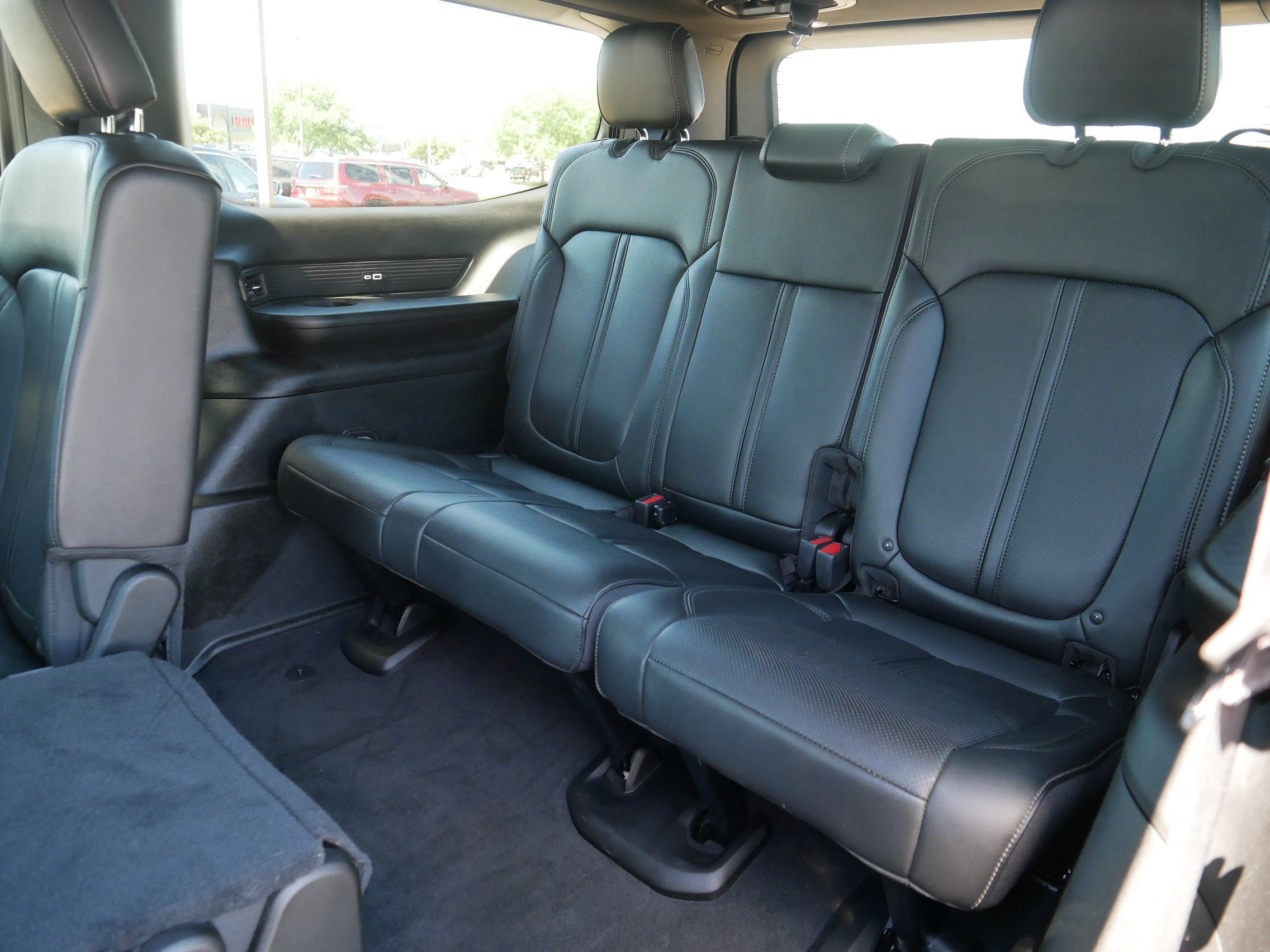 Certified 2024 Jeep Wagoneer 4WD w/ Convenience Group I image 36