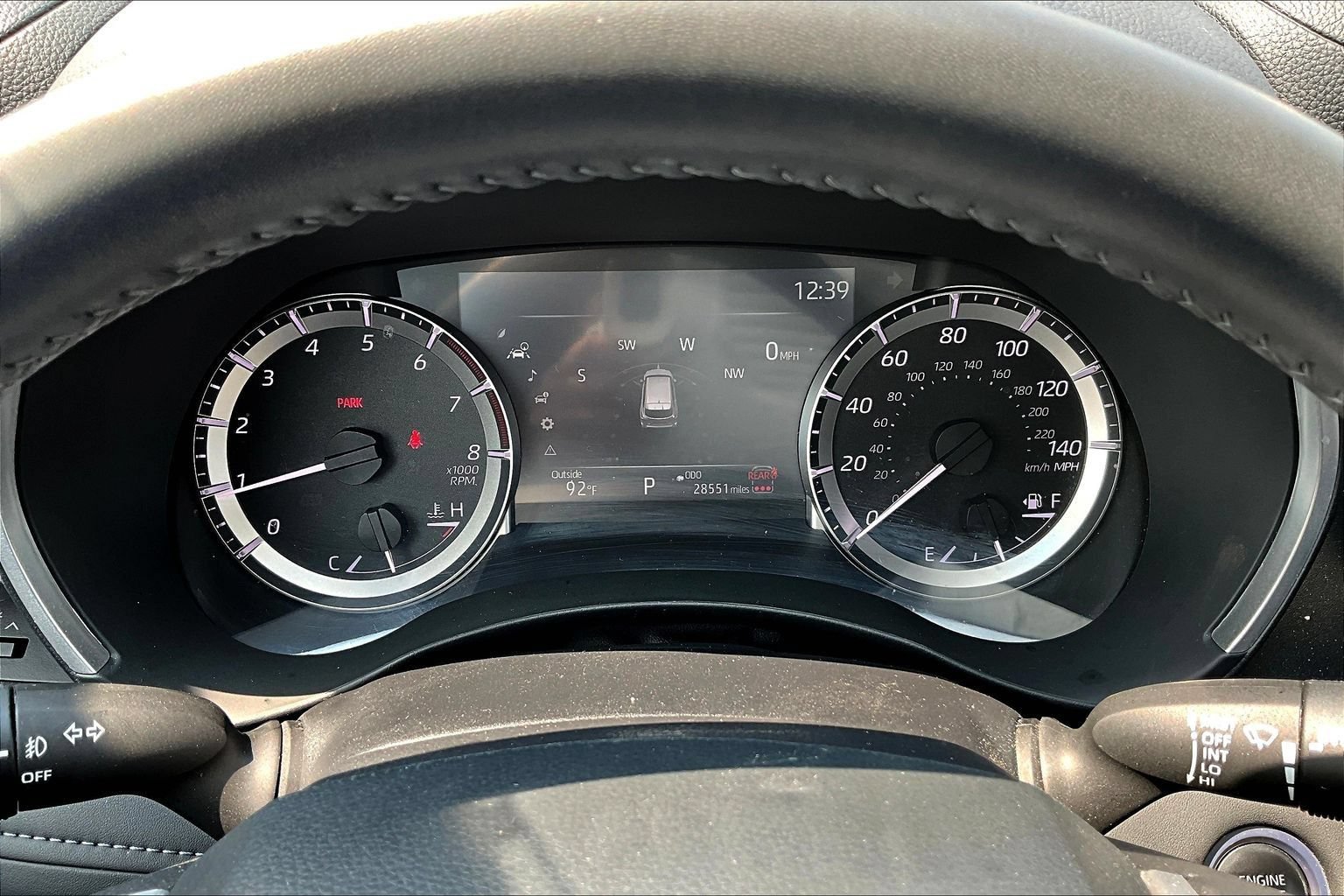 Used 2024 Toyota Highlander XLE AWD/4WD image 11