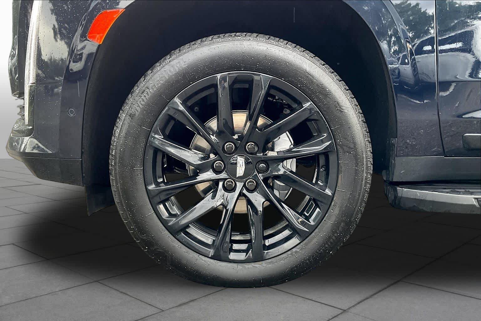 Used 2024 Cadillac Escalade Sport Platinum w/ LPO, ONYX Package AWD/4WD image 19