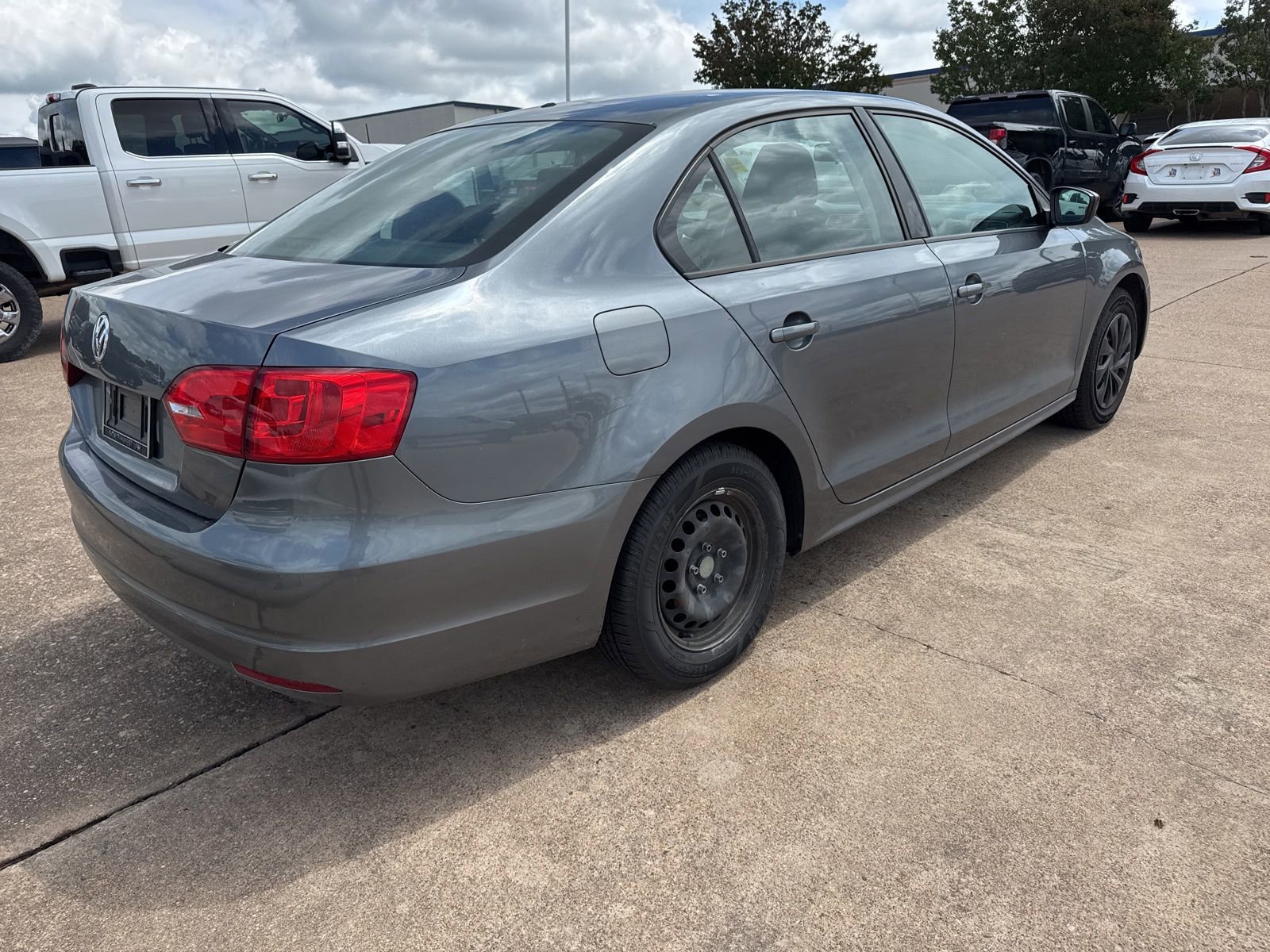 Used 2014 Volkswagen Jetta S FWD image 4