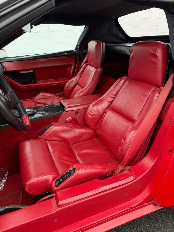 Used 1987 Chevrolet Corvette Convertible RWD image 13
