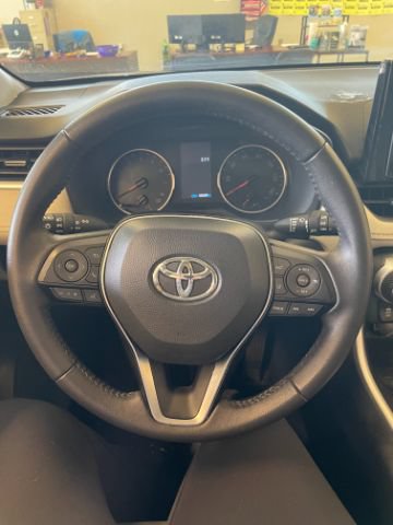 Used 2022 Toyota RAV4 XLE Premium FWD image 20