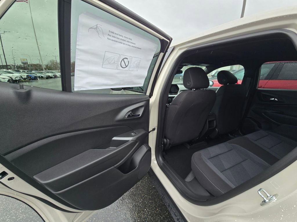 New 2026 Chevrolet Trax RS FWD image 11