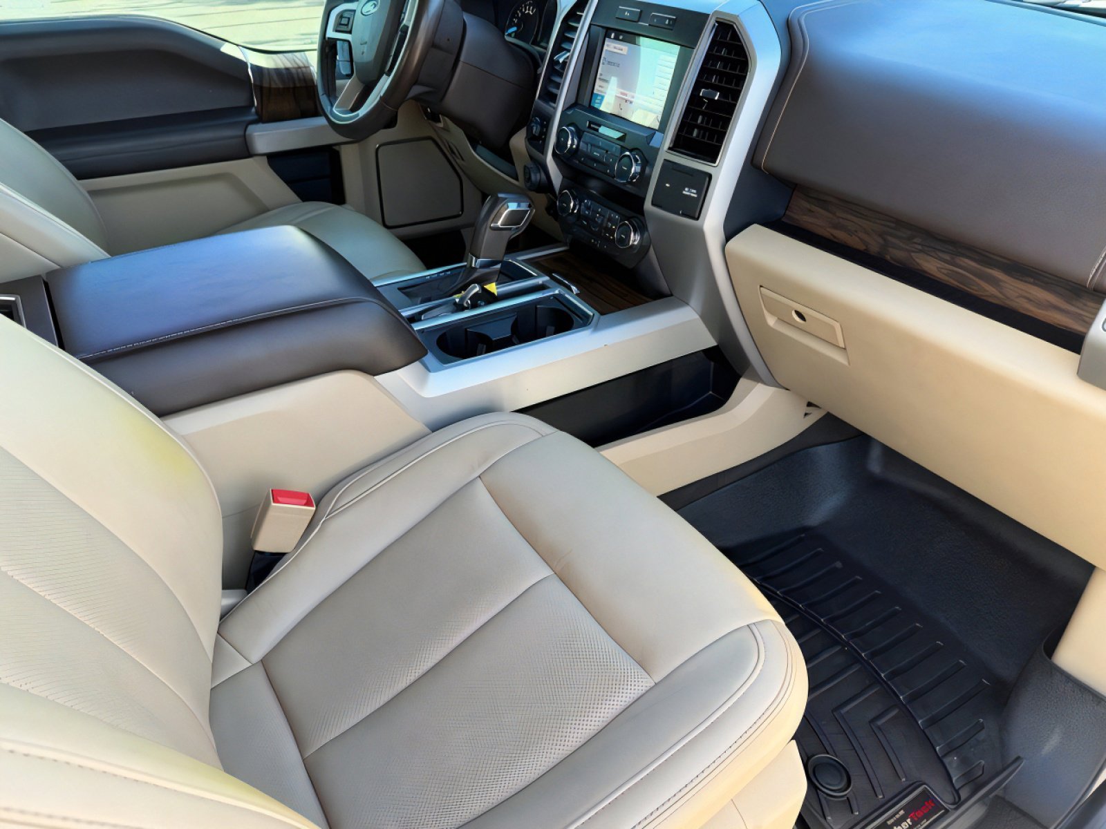 Used 2019 Ford F150 Lariat w/ Equipment Group 501A Mid image 12