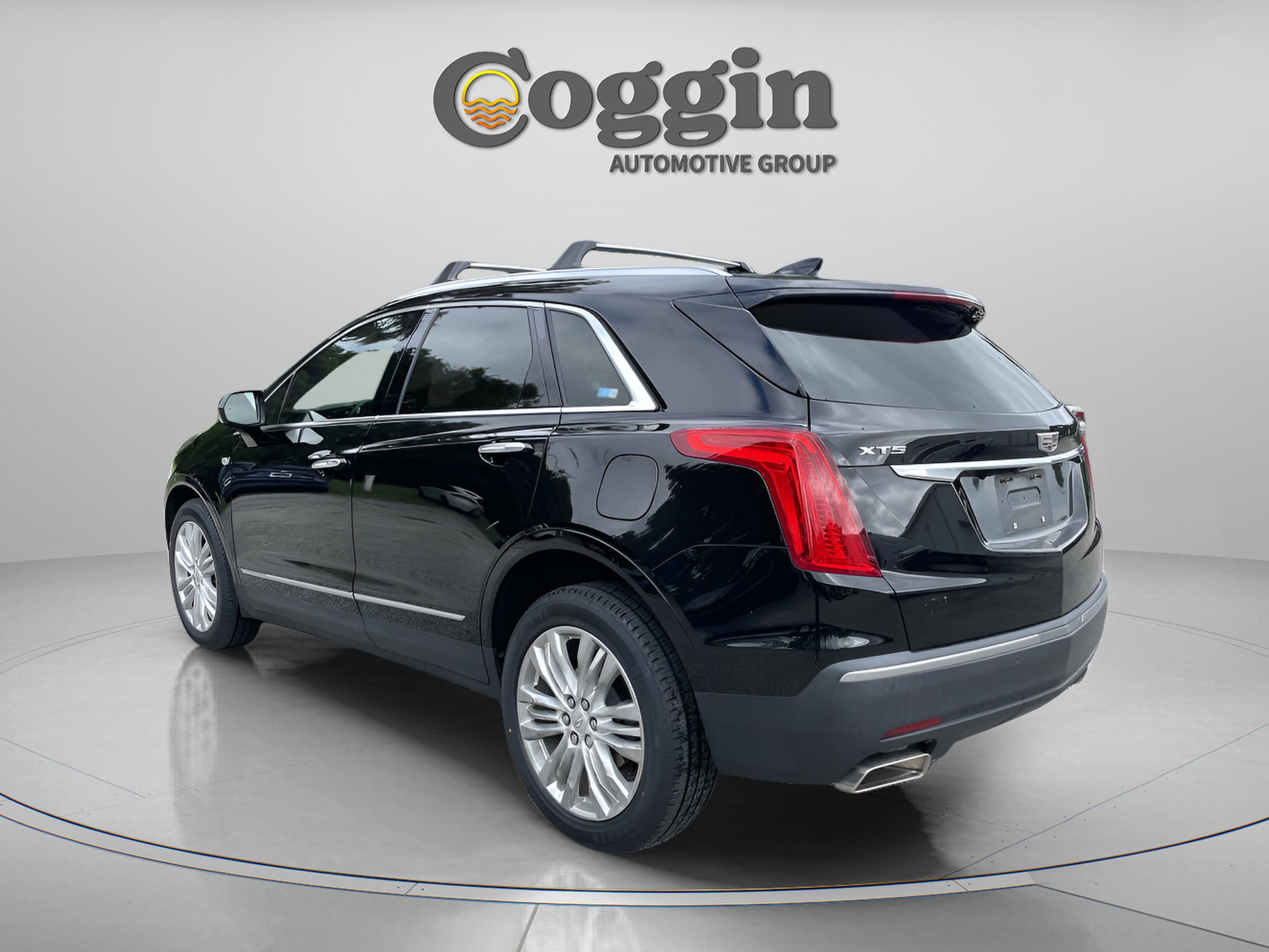 Used 2018 Cadillac XT5 Premium Luxury image 3