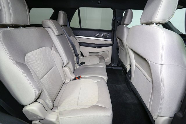 Used 2018 Ford Explorer XLT w/ Equipment Group 201A image 19