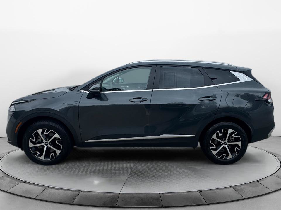 Used 2025 Kia Sportage EX AWD/4WD image 4
