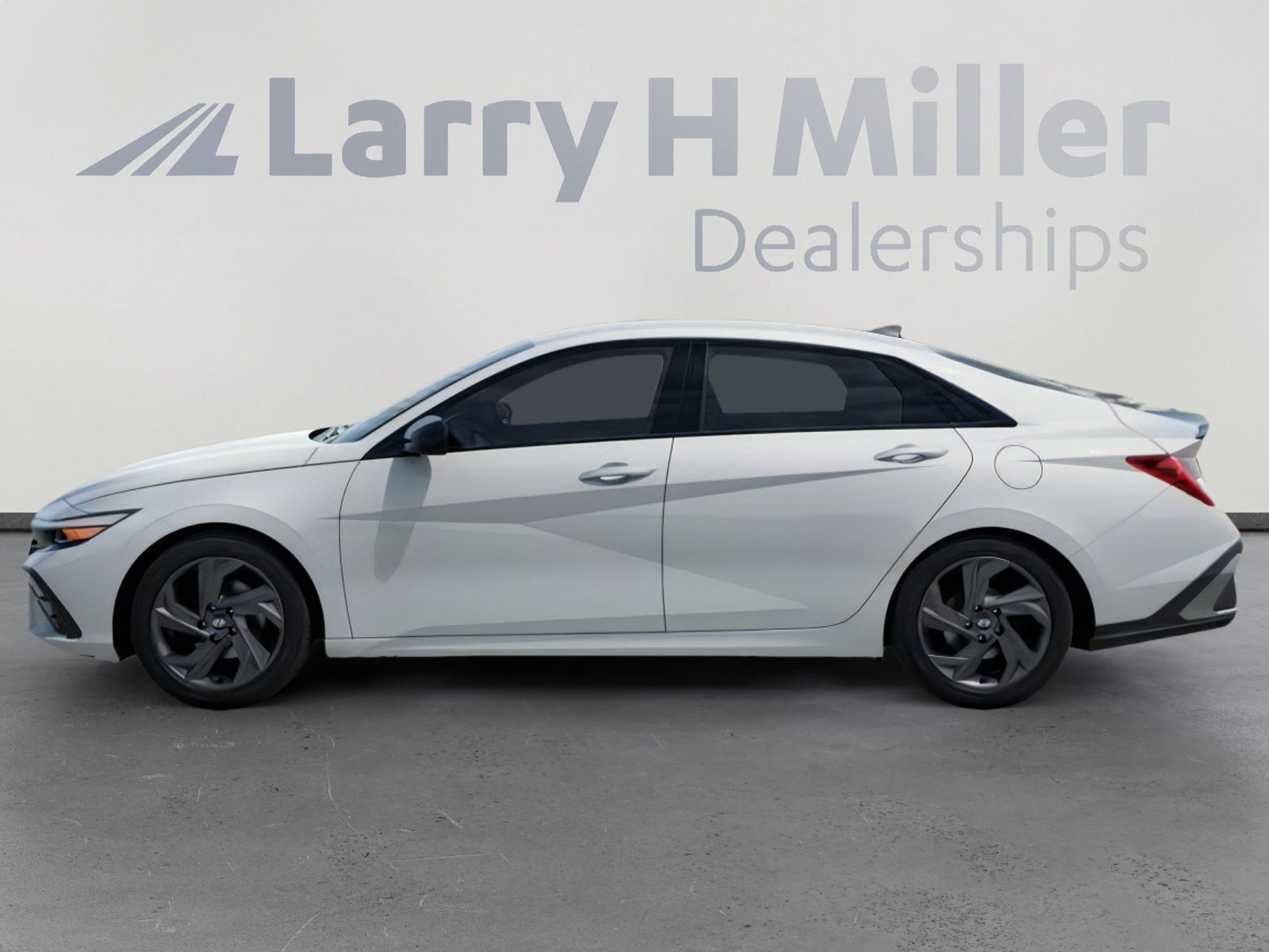 New 2026 Hyundai Elantra Sport FWD image 3