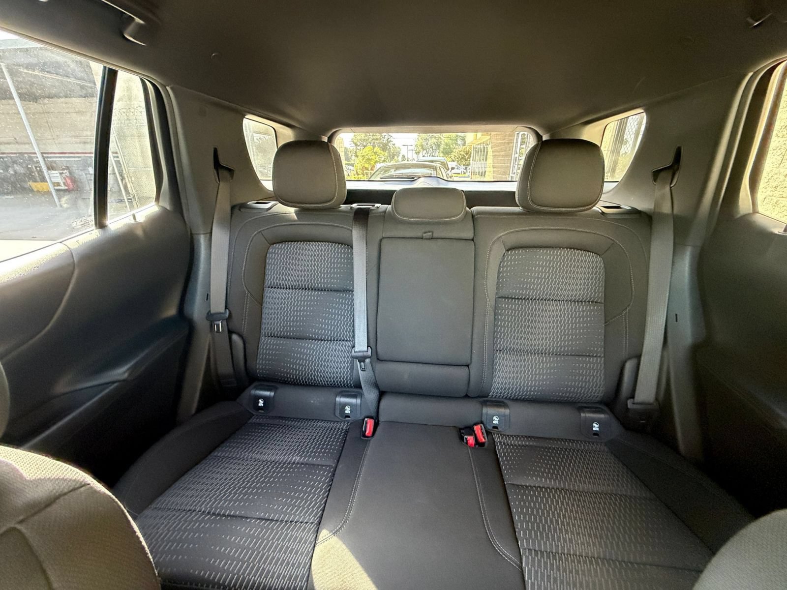 Used 2025 Chevrolet Equinox LT AWD/4WD image 39