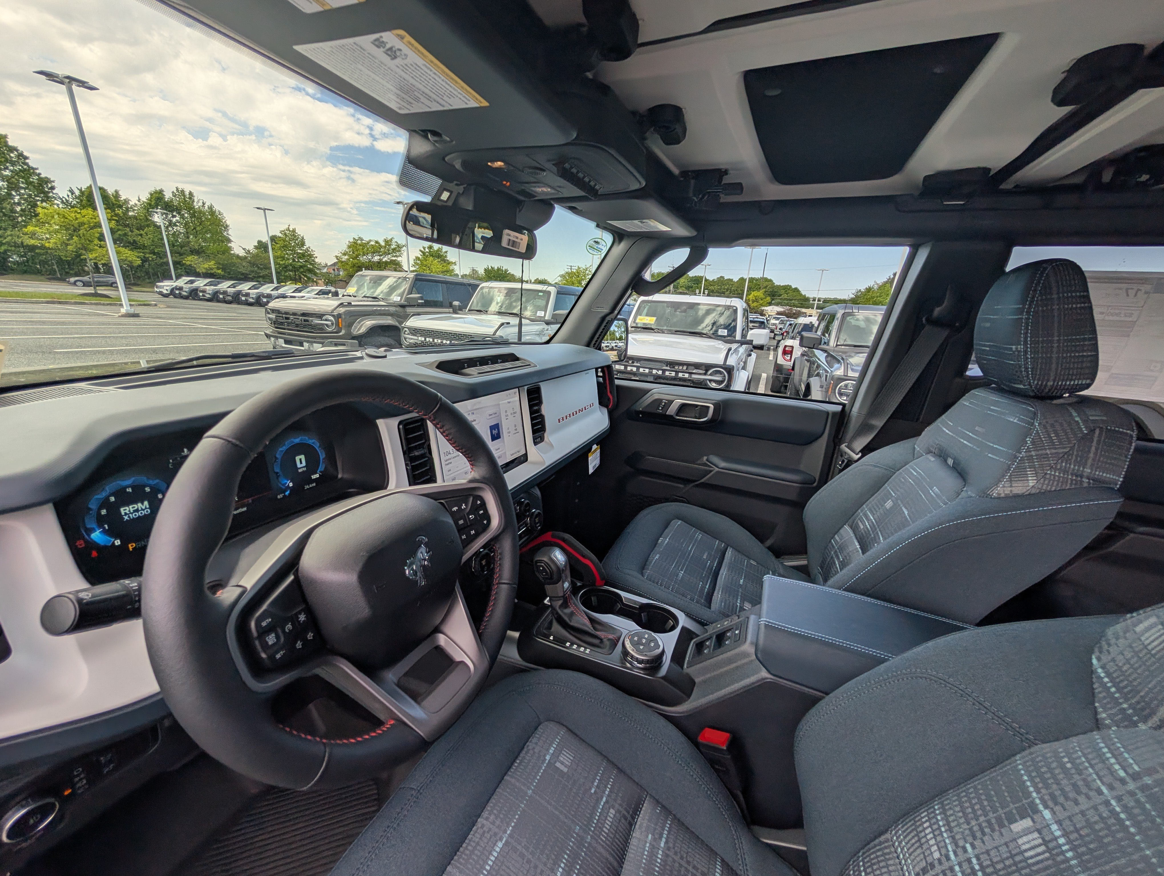 New 2026 Ford Bronco Heritage Edition AWD/4WD image 10