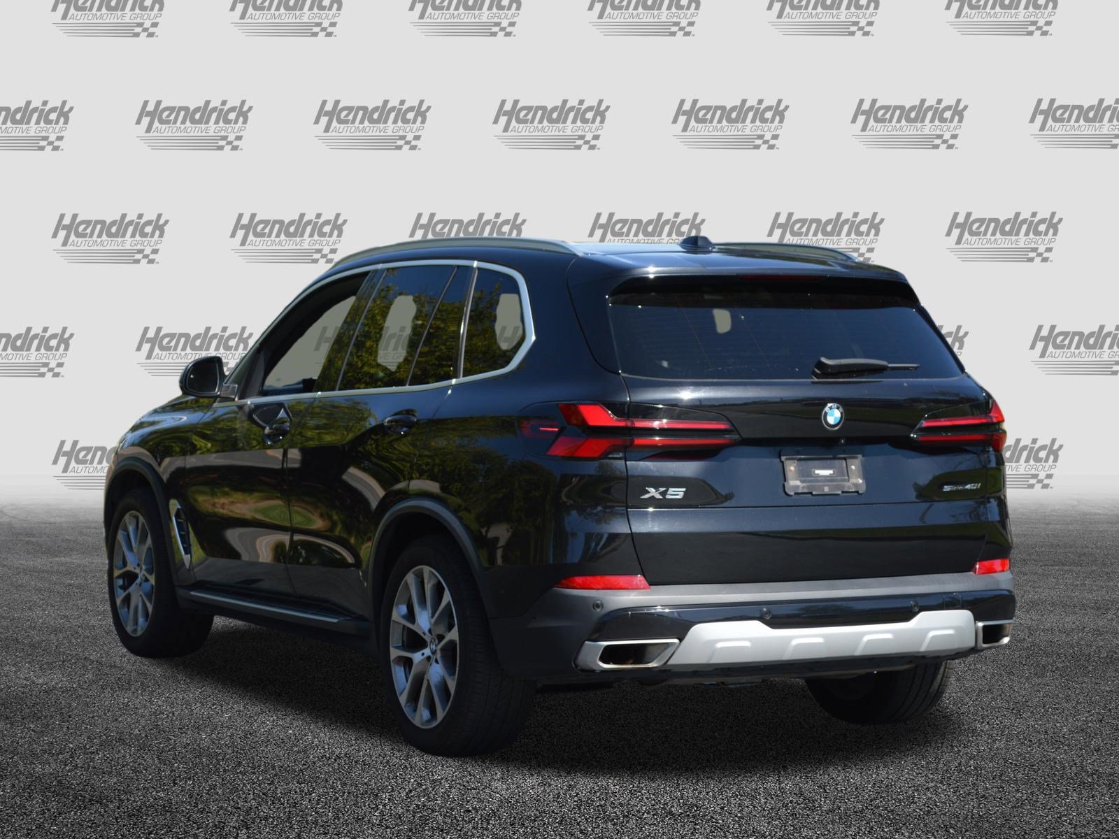 Used 2024 BMW X5 sDrive40i w/ Premium Package RWD image 6
