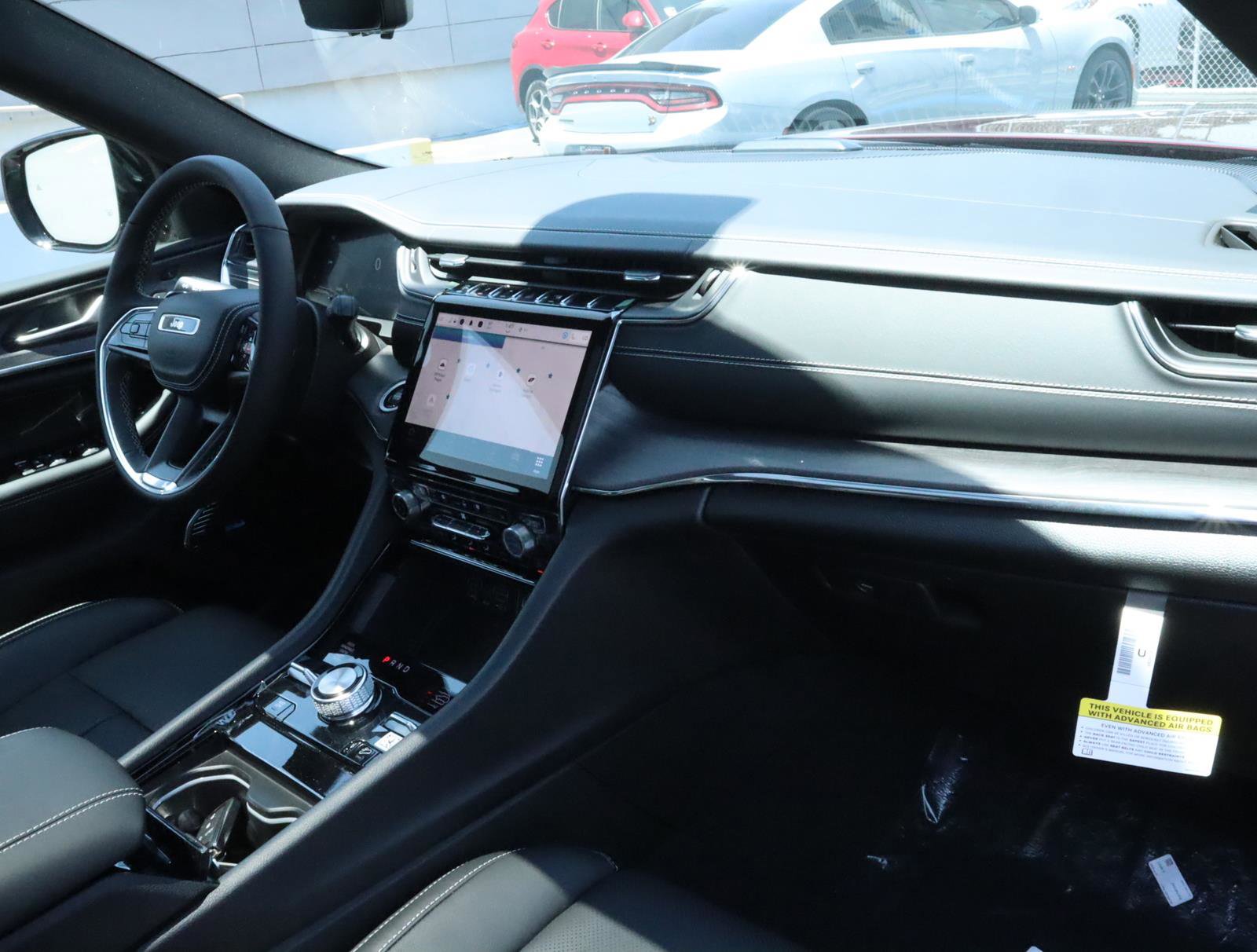 New 2023 Jeep Grand Cherokee Overland w/ Luxury Tech Group IV image 24