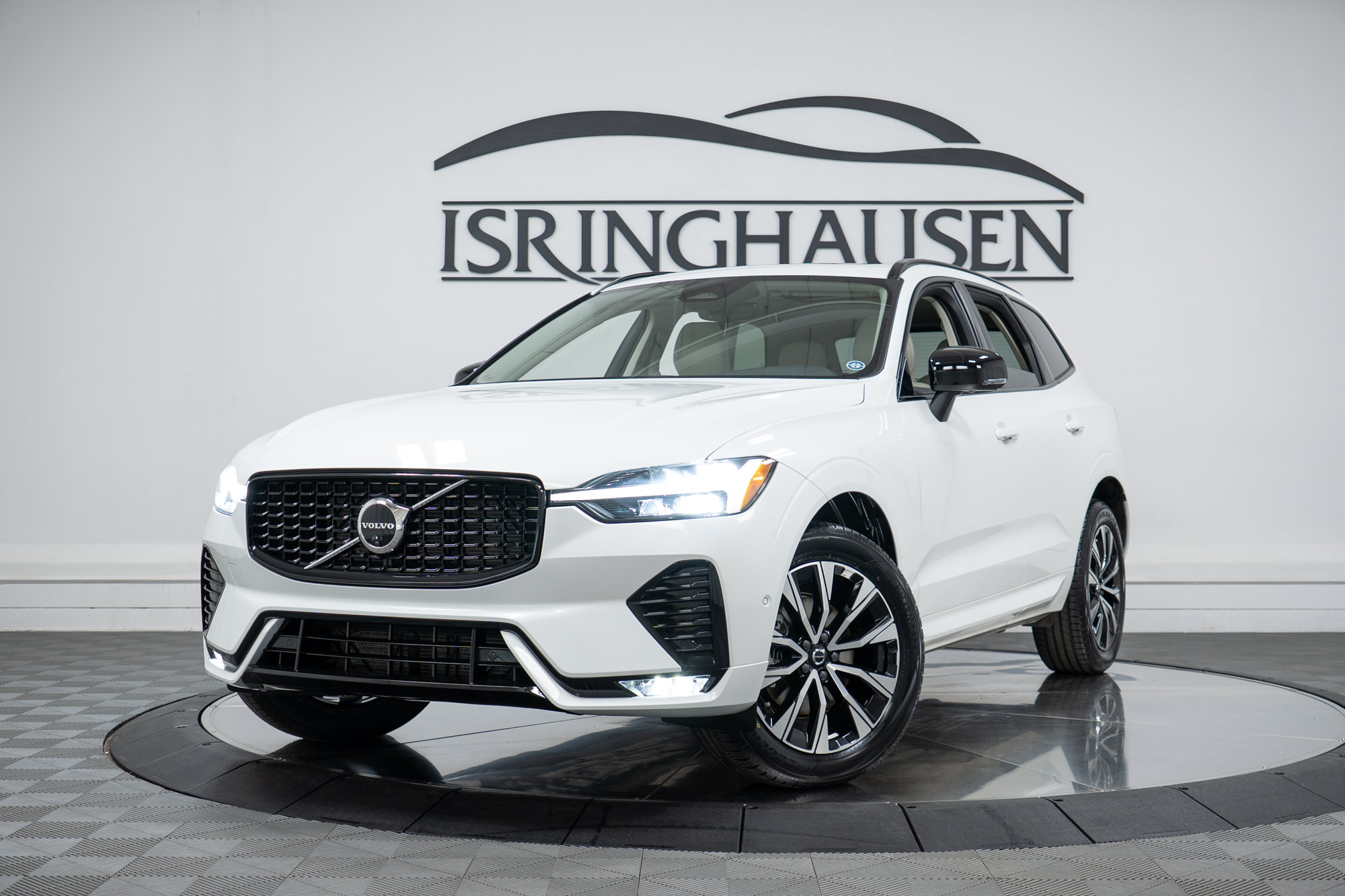 Certified 2025 Volvo XC60 B5 Plus AWD/4WD image 26