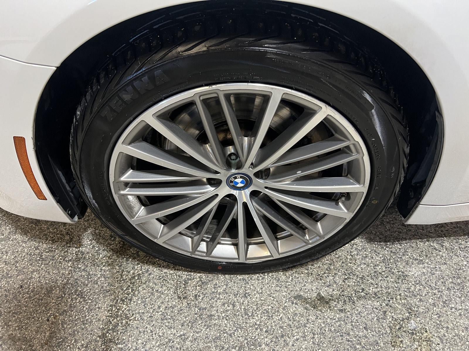 Used 2018 BMW 530e RWD image 26