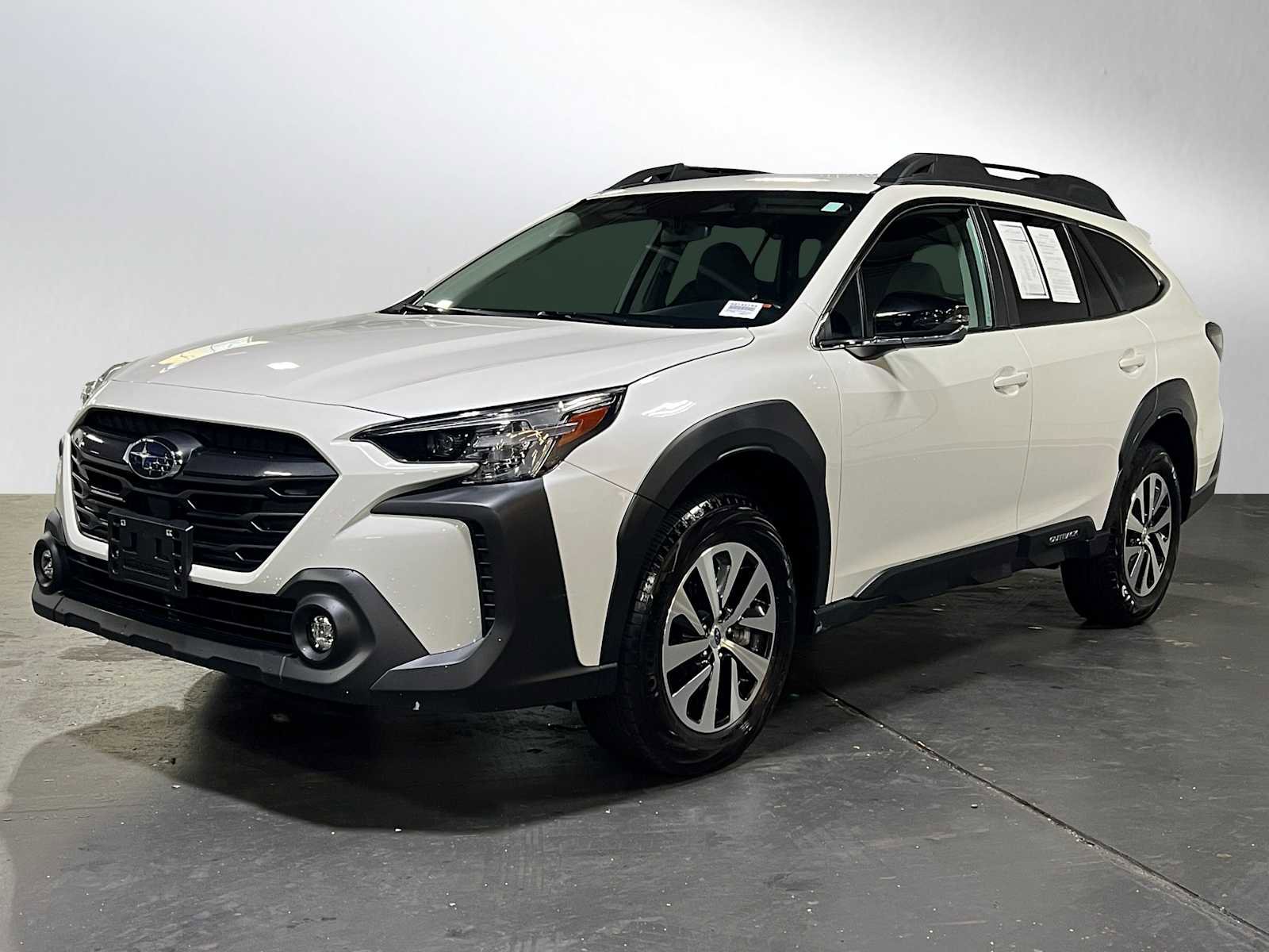 Used 2024 Subaru Outback Premium image 7