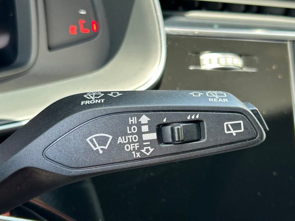 Used 2023 Audi SQ8 Prestige AWD/4WD image 26