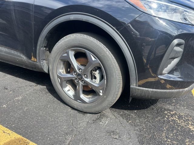 Used 2025 Ford Escape ST-Line image 3