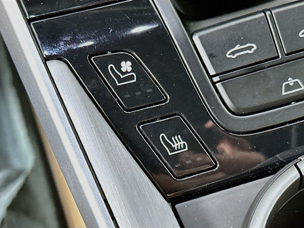 Certified 2020 Porsche 911 Carrera S RWD image 22