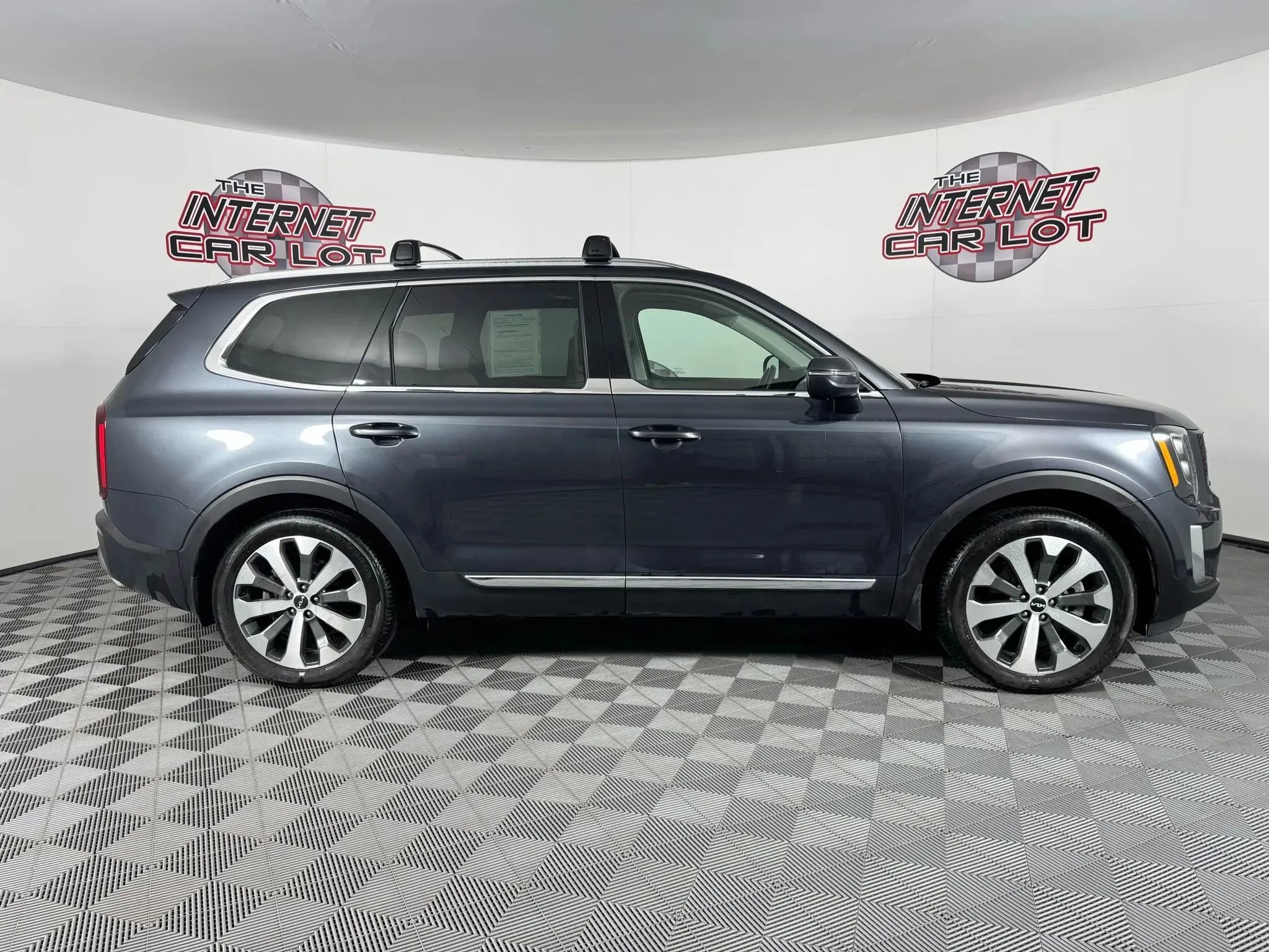 Used 2022 Kia Telluride EX w/ EX Premium Package AWD/4WD image 8