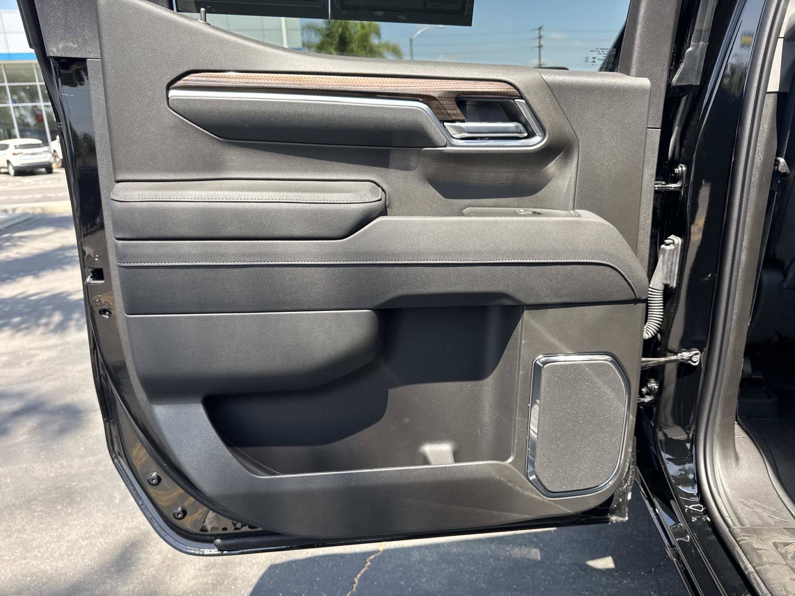 Used 2026 Chevrolet Silverado 1500 LT Trail Boss w/ LT Trail Boss Premium Package AWD/4WD image 25